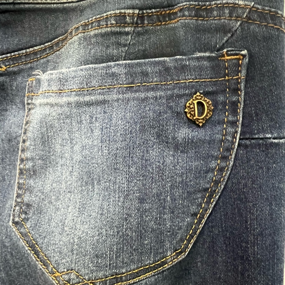 Democracy AbSolution jeans size 8 - Picture 4 of 5